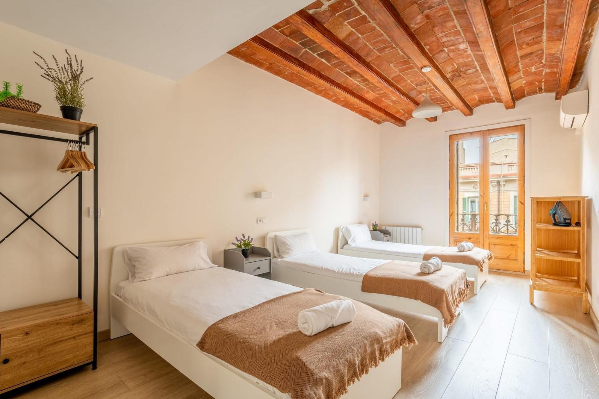 Apartment Huge And Modern 4 Bedroom Next To Paseo De Gracia *